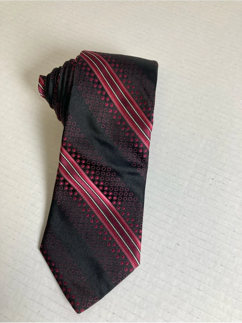 Ted Baker London Mens 100% Silk Tie Black Red Made in USA